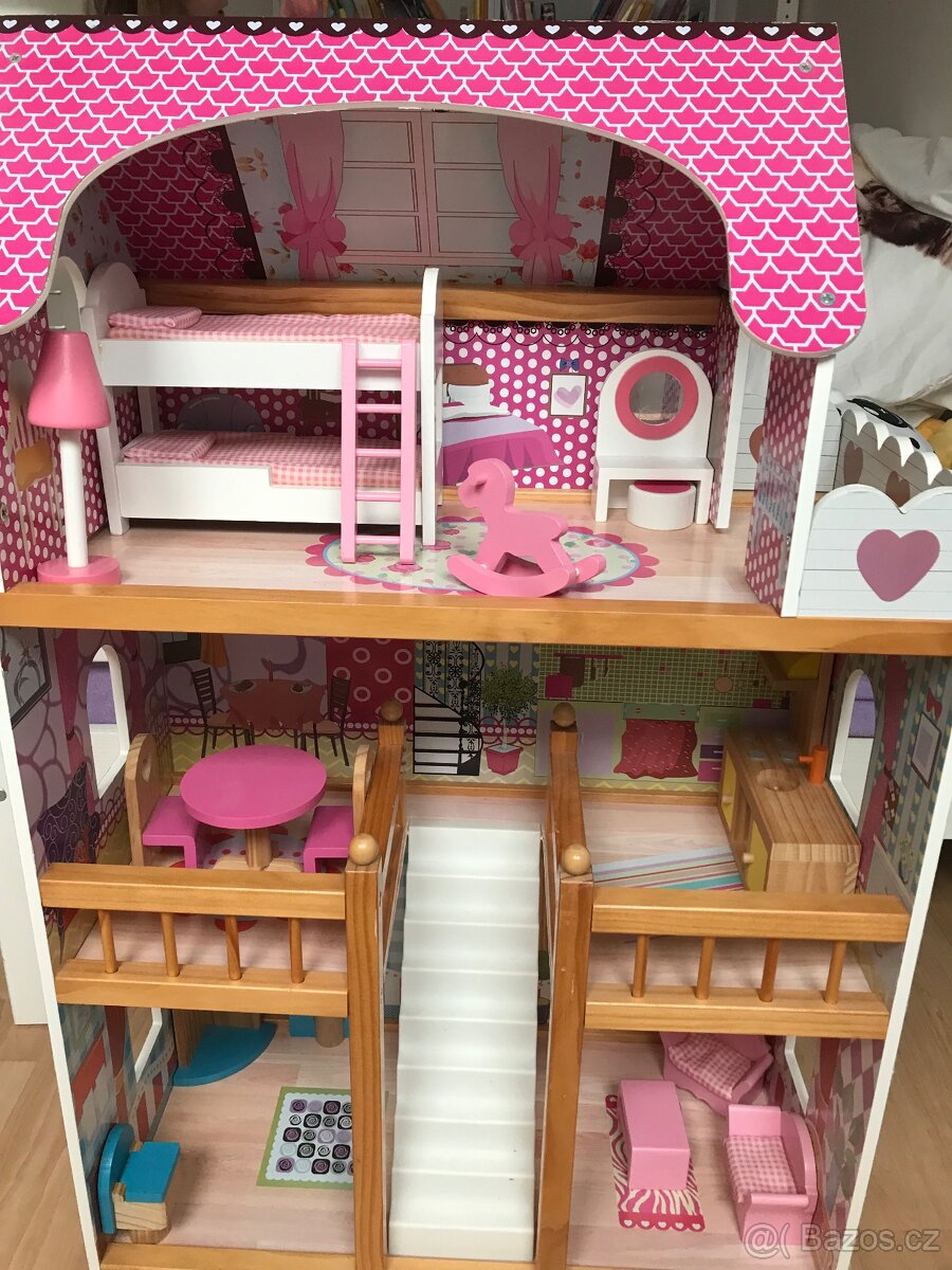 Domeček pro panenky