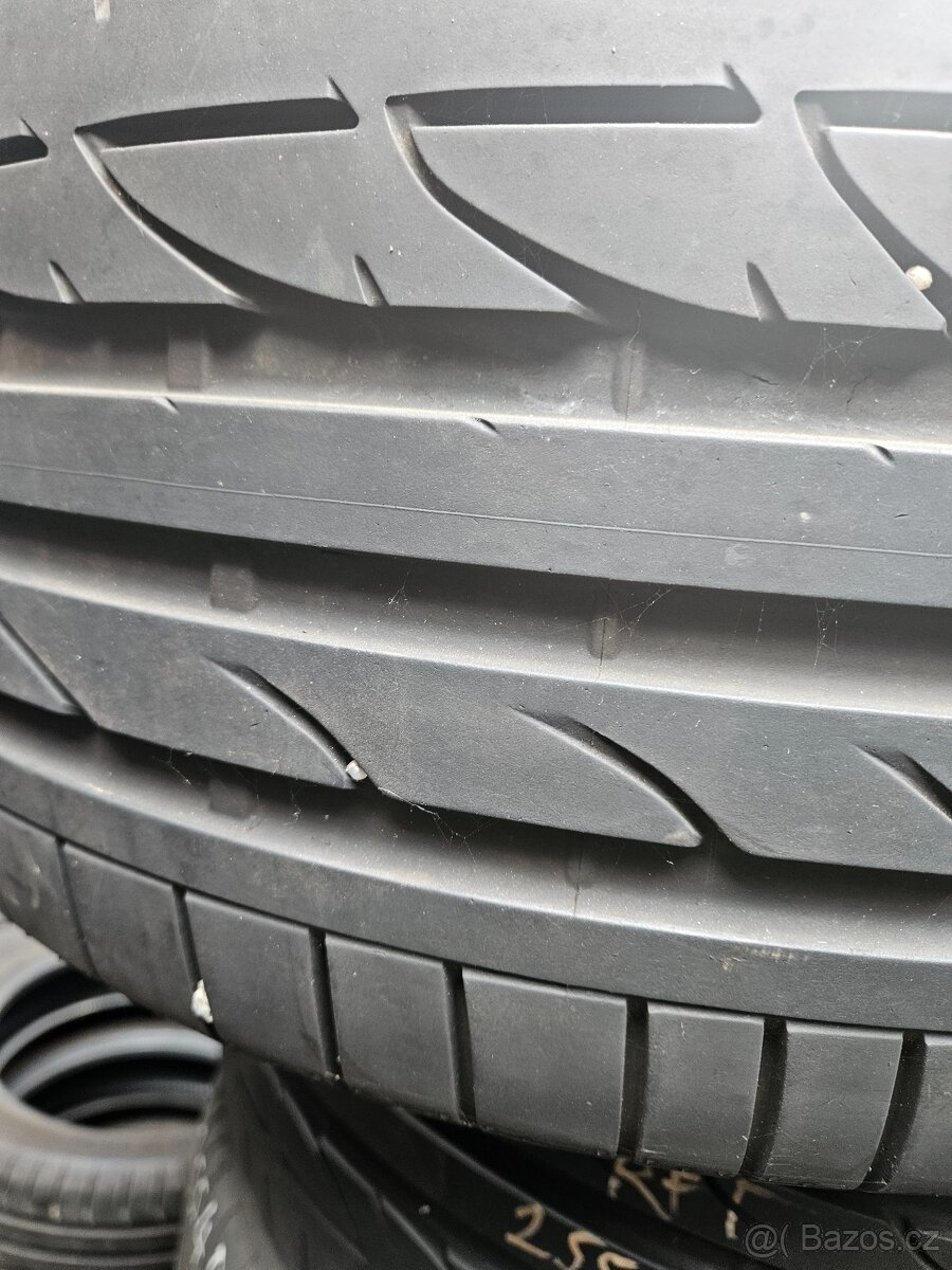 255/40R18 95Y RFT Bridgestone S001