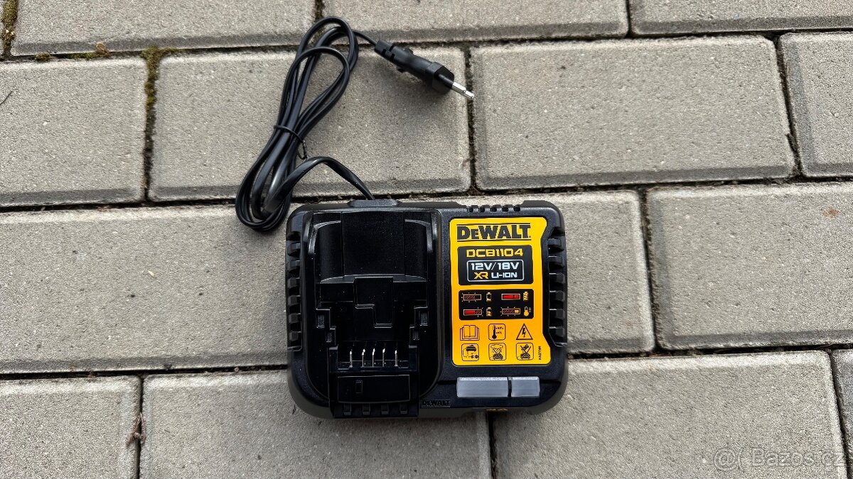 Nová nabíječka AKU baterií DeWalt DCB115