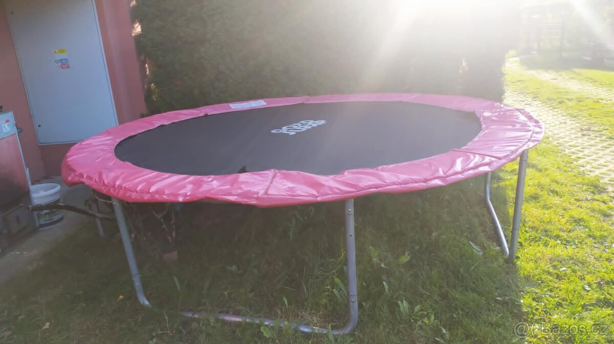 Trampolína