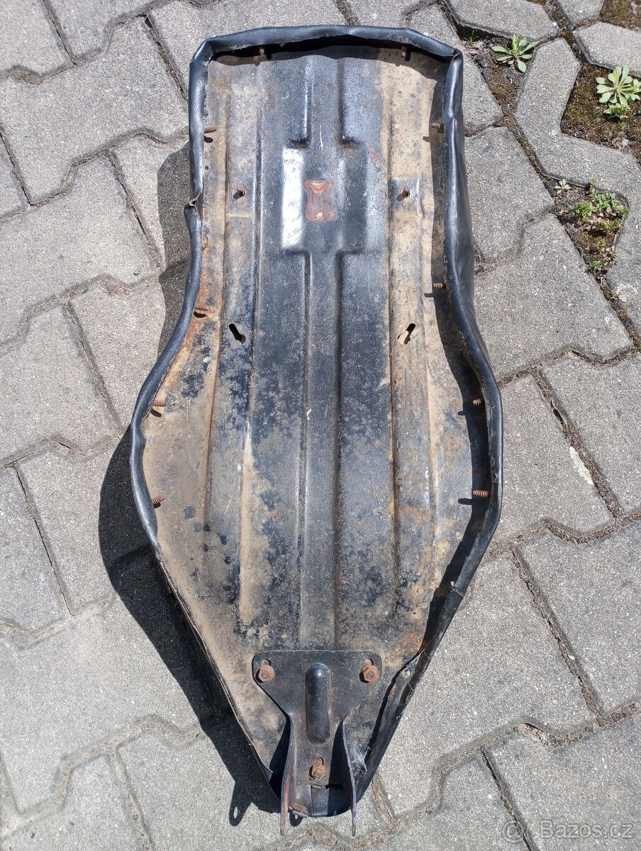Sedlo Jawa 500