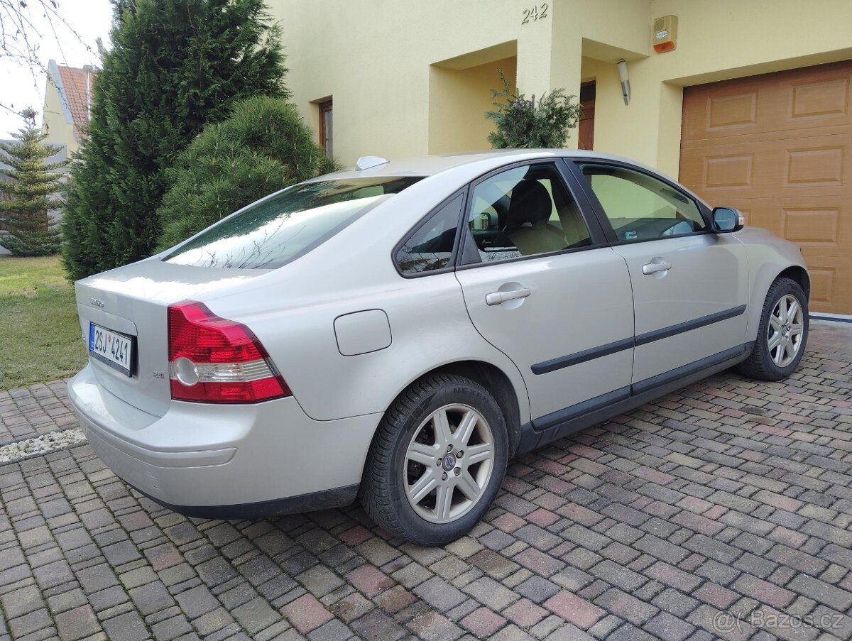 Volvo S40