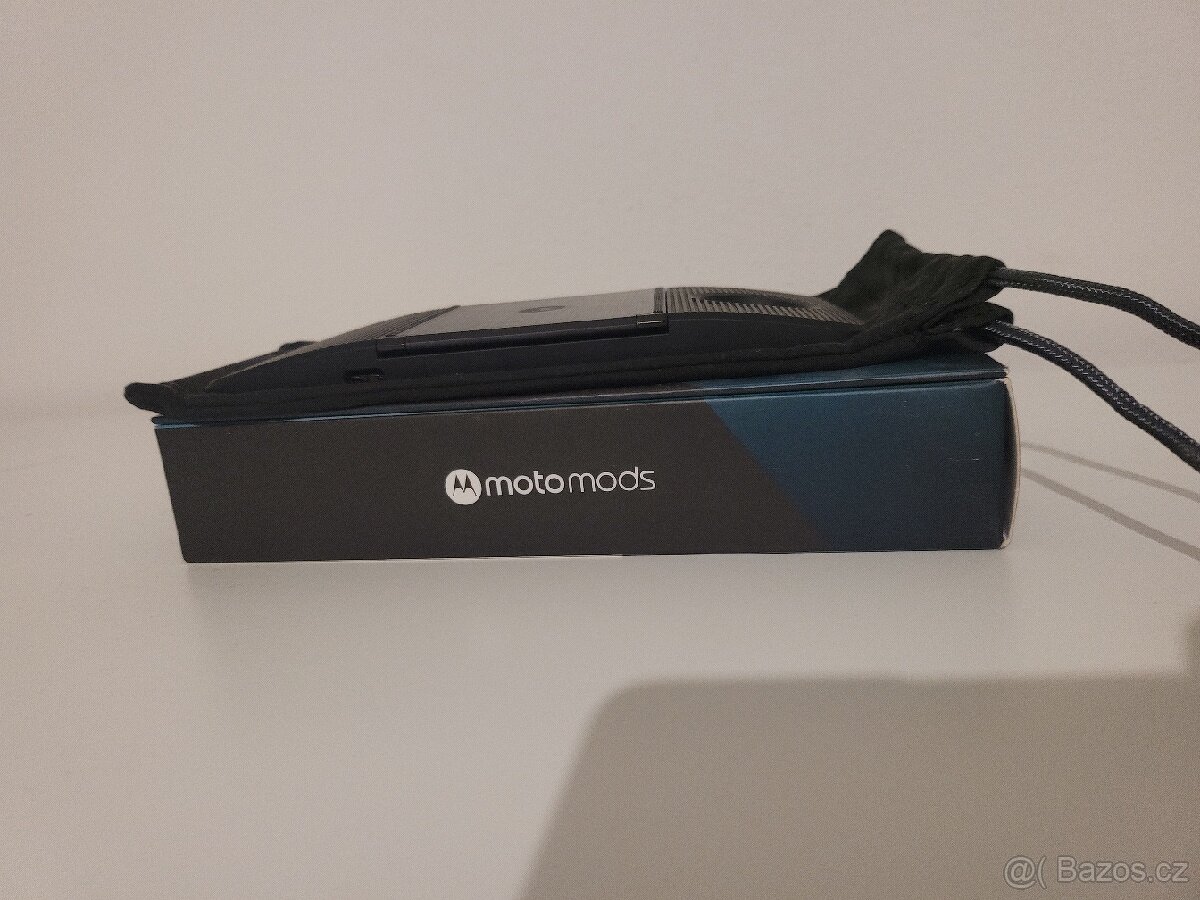 Moto Mod projektor na Moto Z (2,3,4 Play)