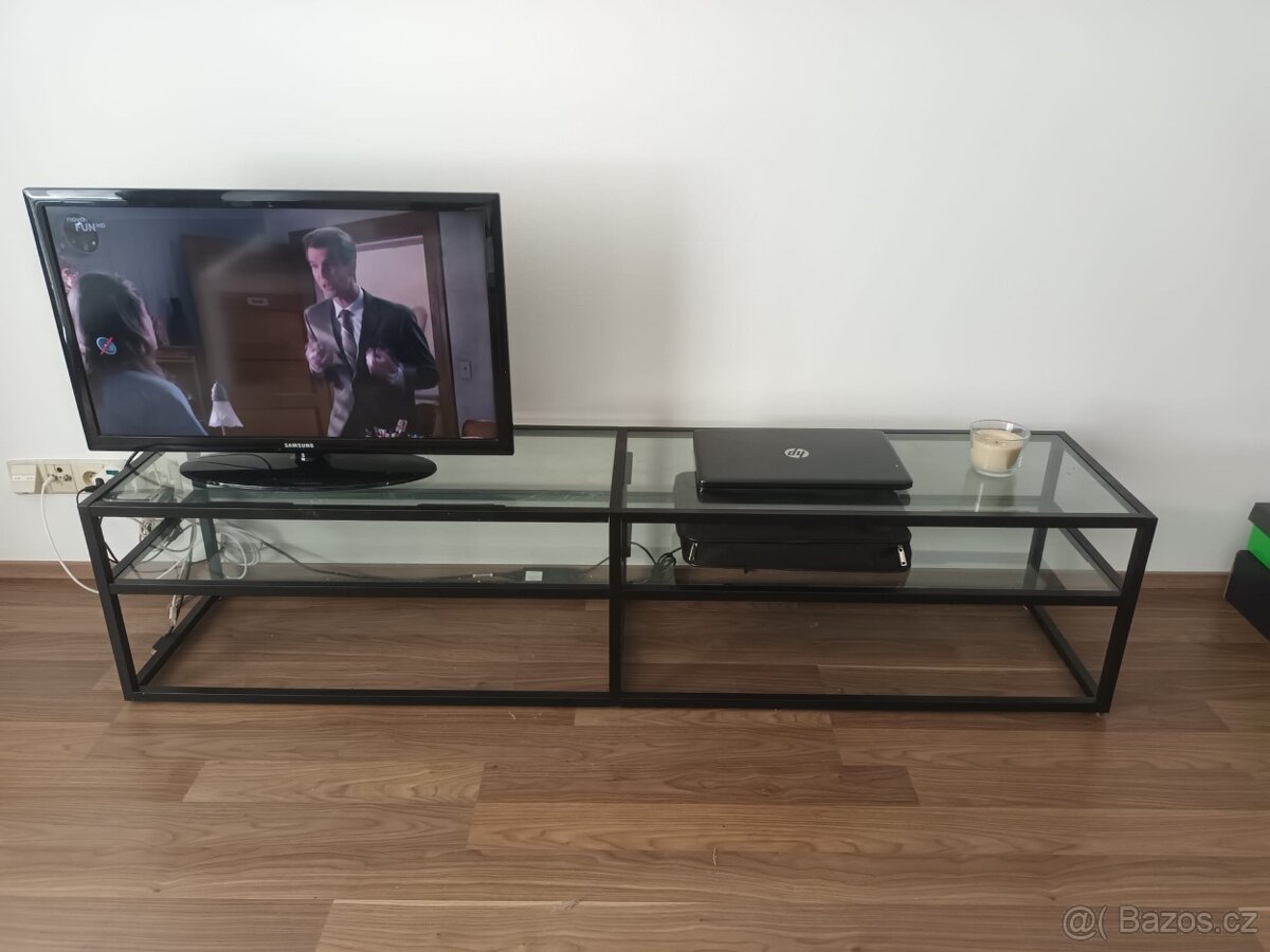 Televizní stolek
