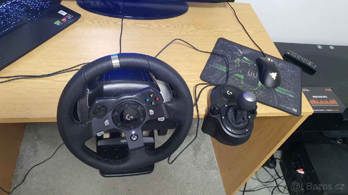 Volant Logitech g920 s řadící pákou