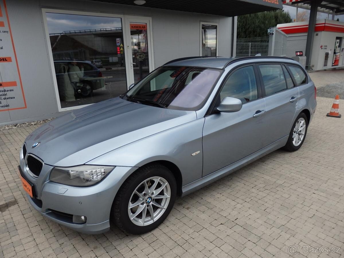 BMW E91 320D KOMBI 2011 XENONY NAVI  +  SERVIS ZA 50000  +