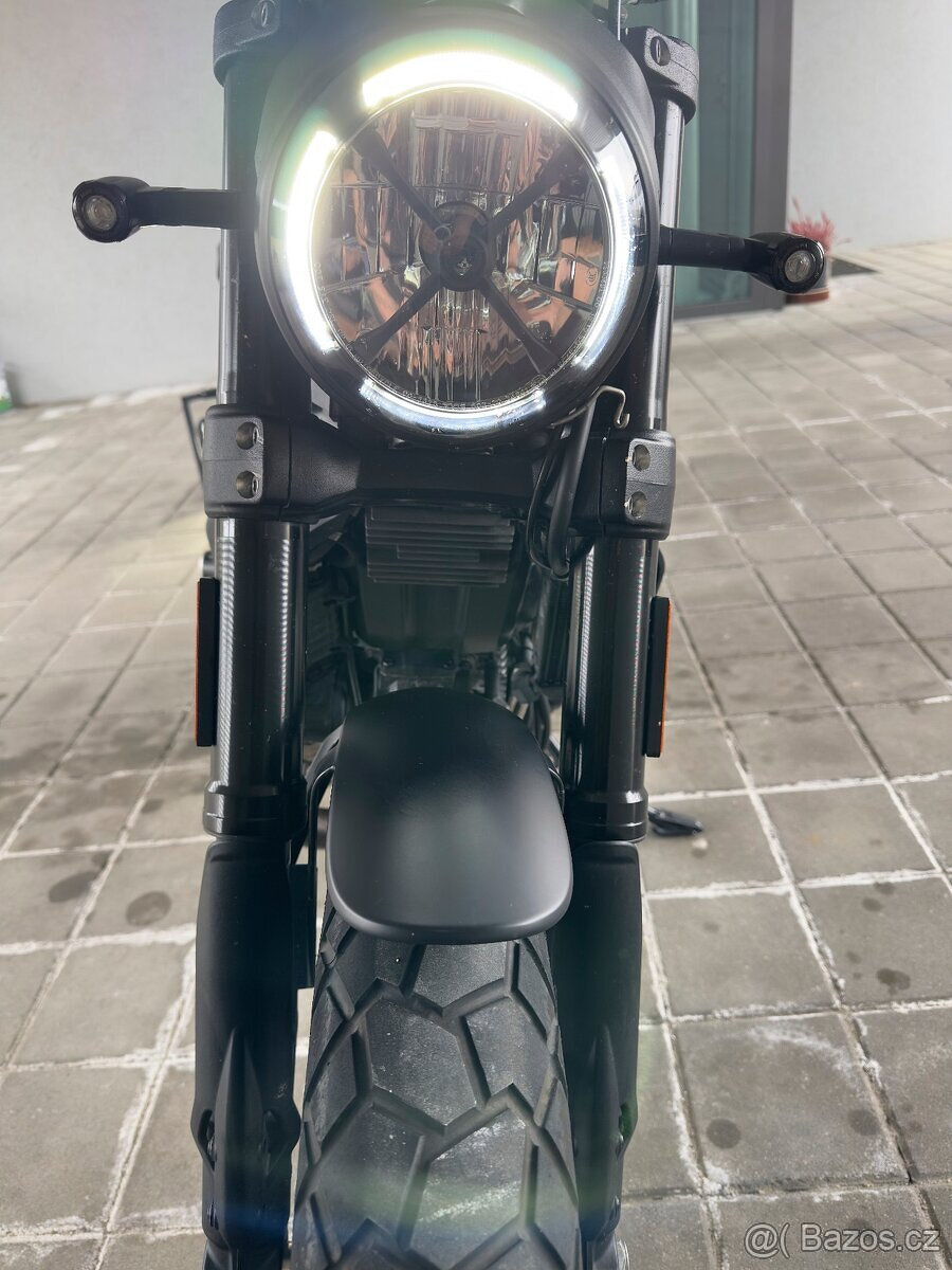 DUCATI SCRAMBLER ICON DARK 800