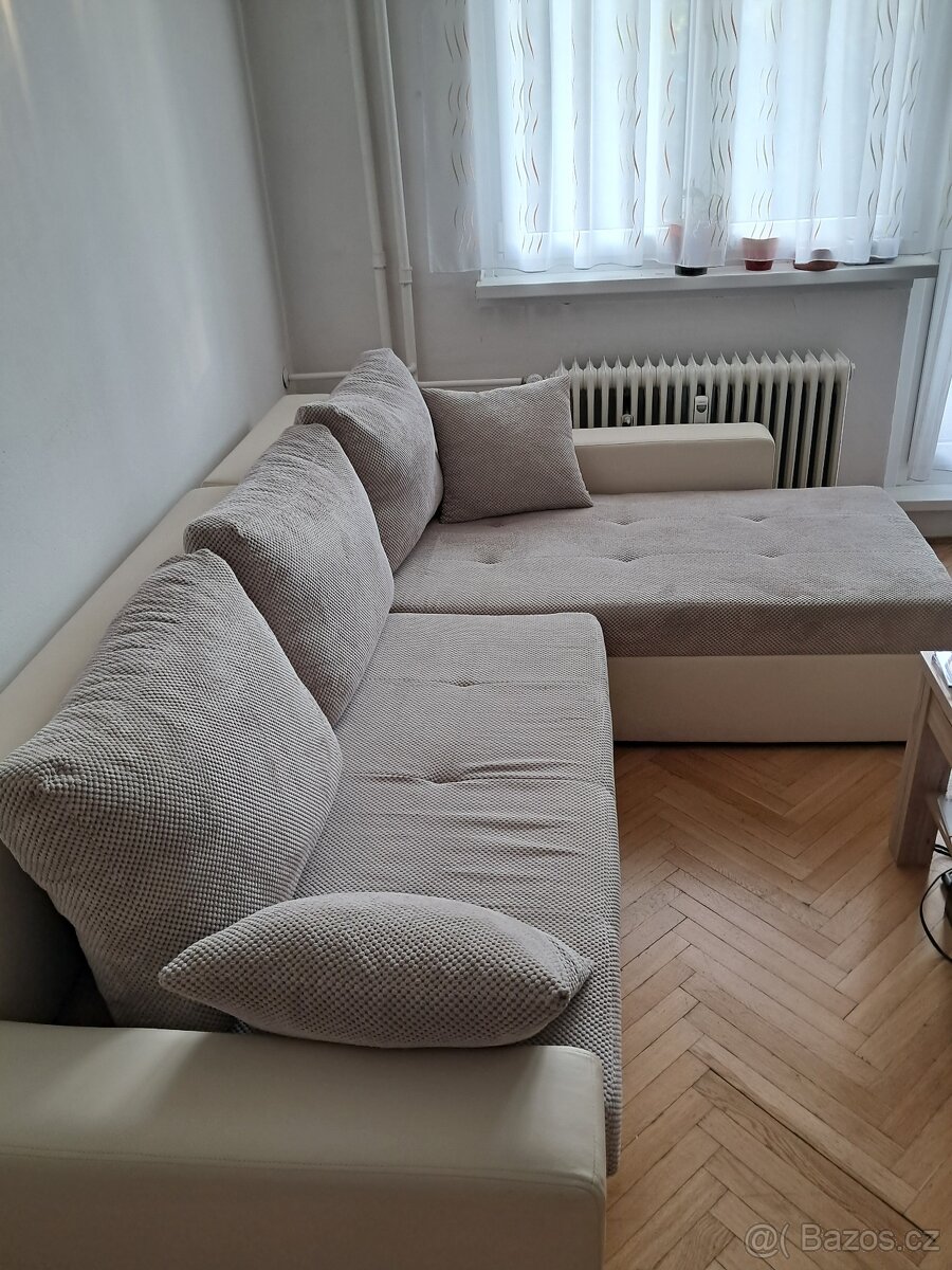 Rohová rozkládací sedačka