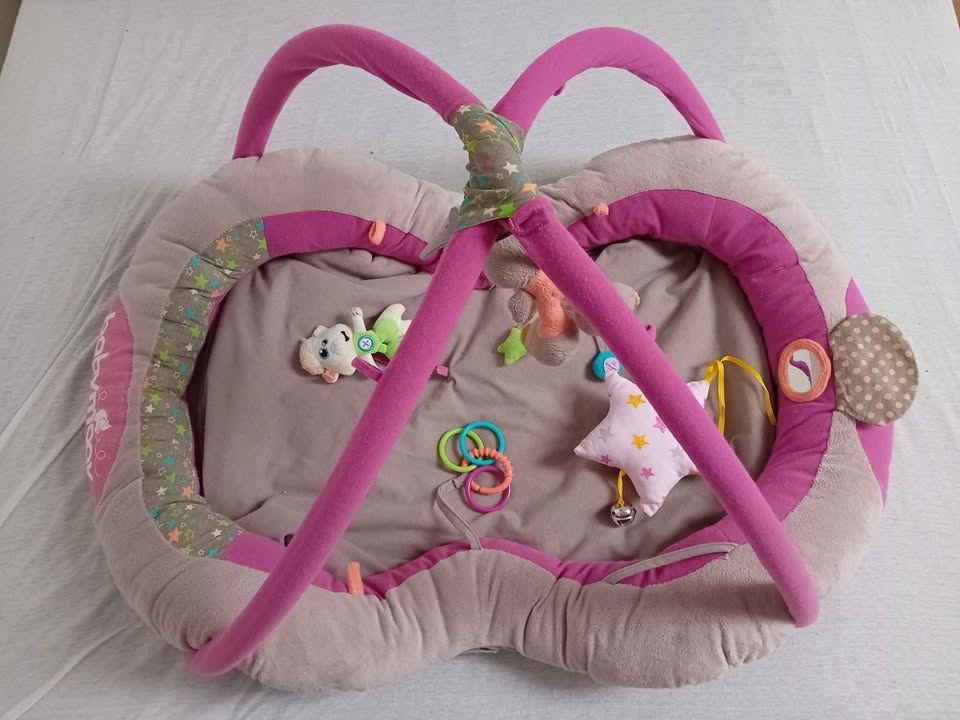 Babymoov hnízdečko s interaktivní hrazdičkou