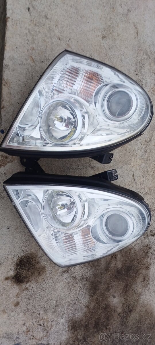 Přední Světla xenon do Ssangyong Rexton TOP stav