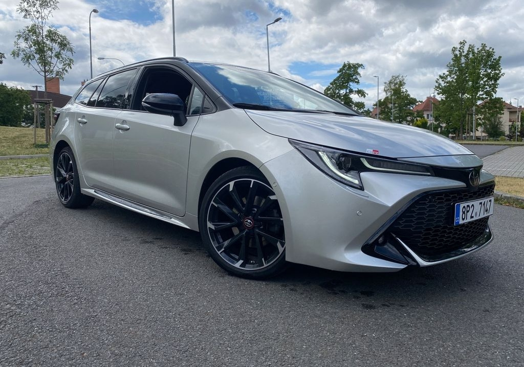 Toyota Corolla GR Sport Dynamic 2.0 HSD