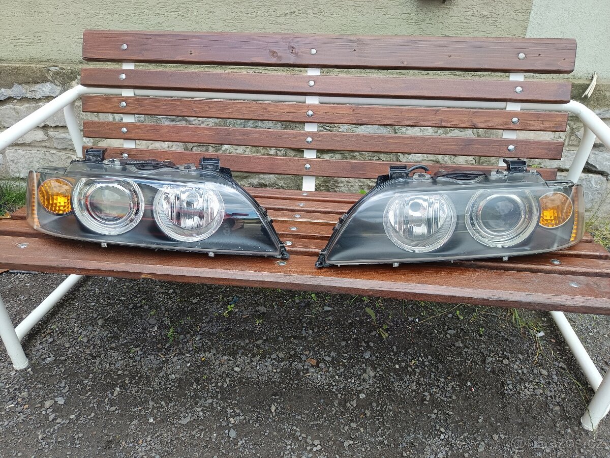 BMW E39 přední světla xenony orig. Hella
