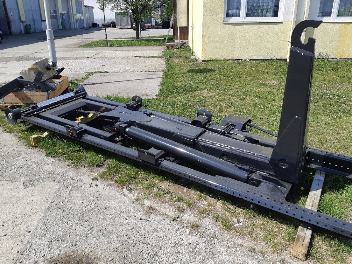 Hákový nosič kontejnerů TECHNOCAR