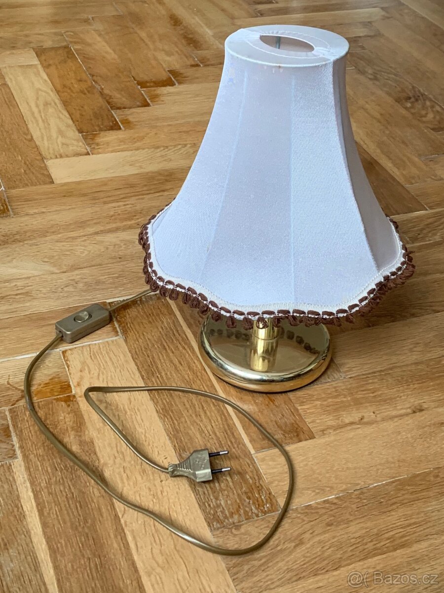 Retro stolní lampa
