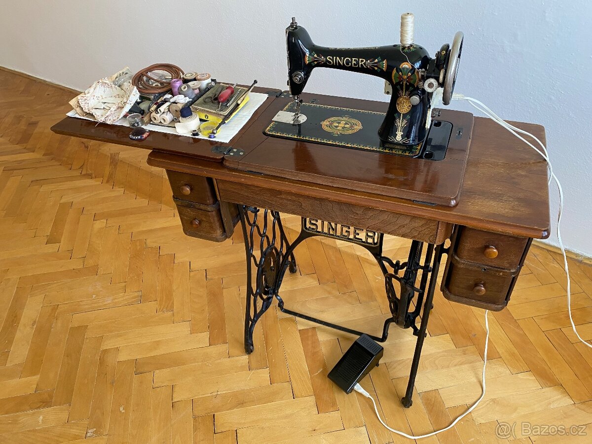 Prodám funkční starý šicí stroj SINGER
