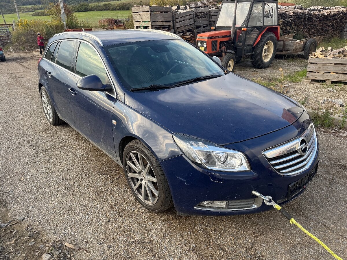 Opel Insignia 2,0tdci 118kw N.D.