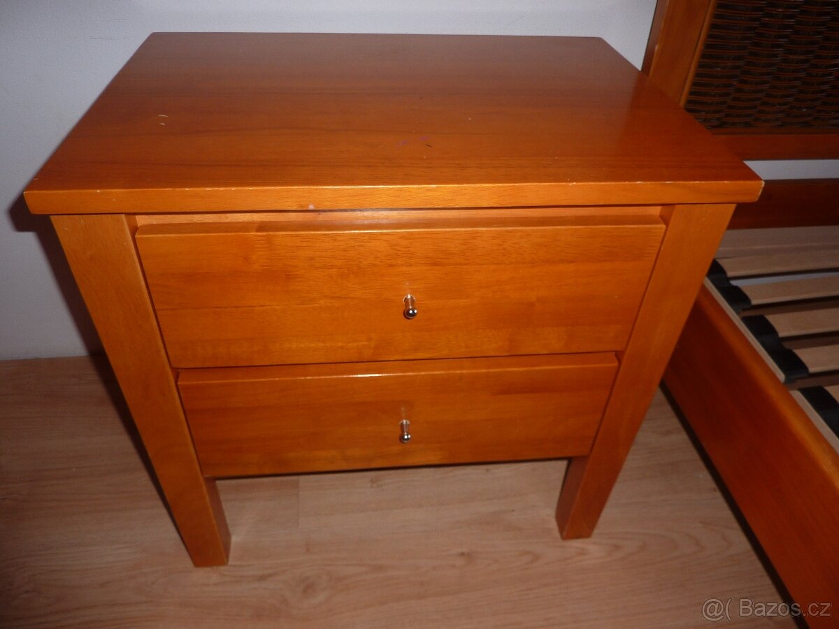 2x dřevěný noční stolek - oba za 1300,-