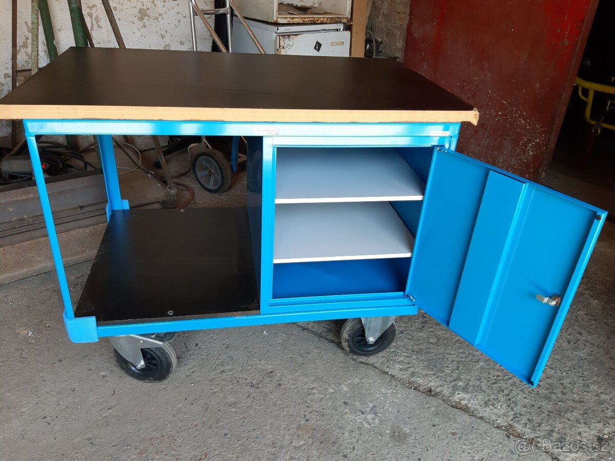 Montážní pojízdný stolek 1150x700 mm