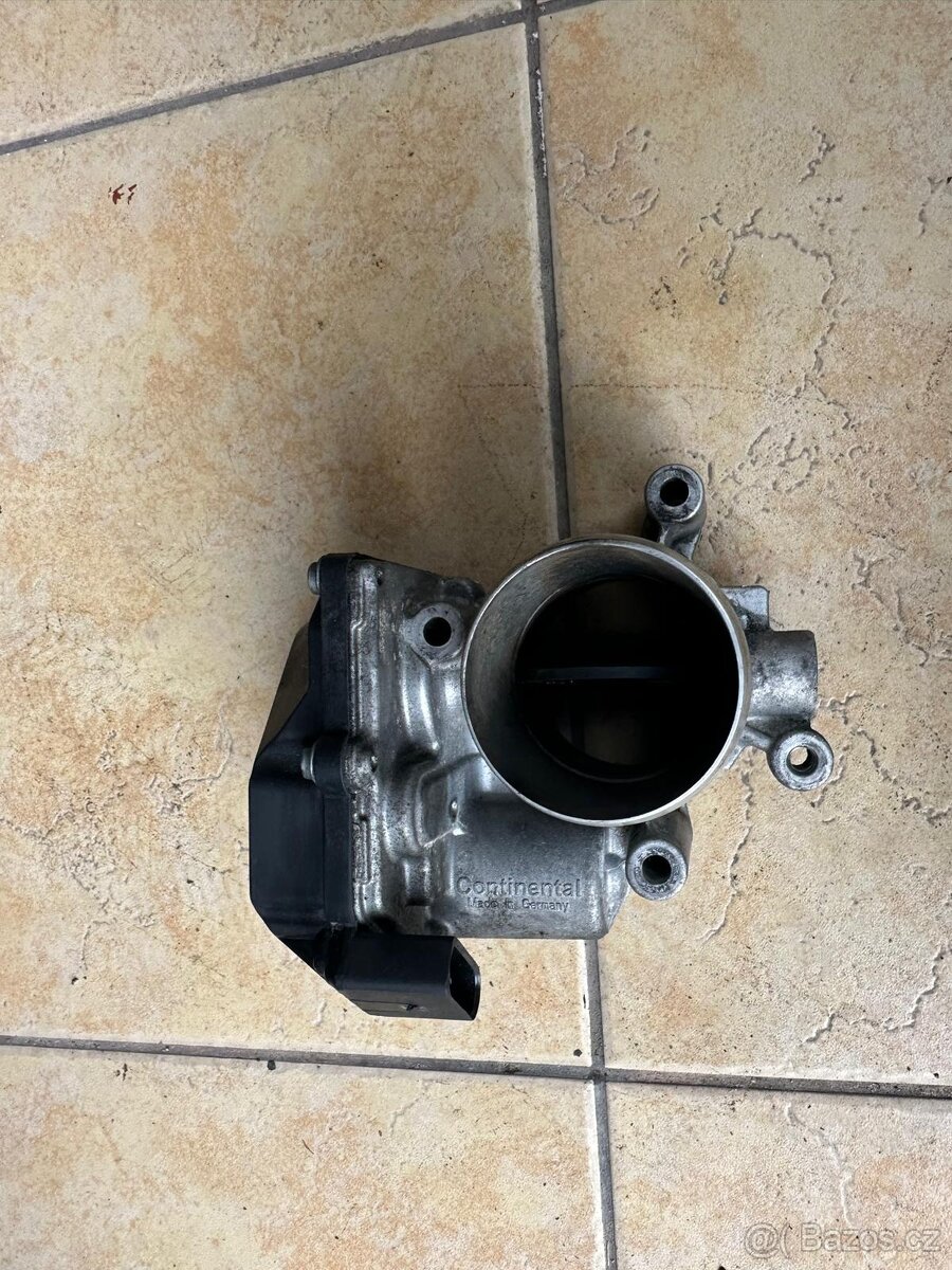 VW Škoda SEAT Audi 2.0 TDI škrtící klapka 03L128063E