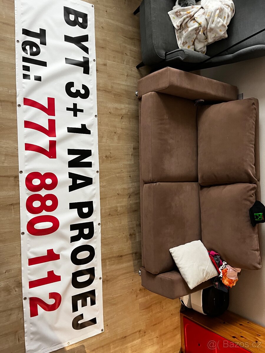 Cedule, plachta na prodej bytu