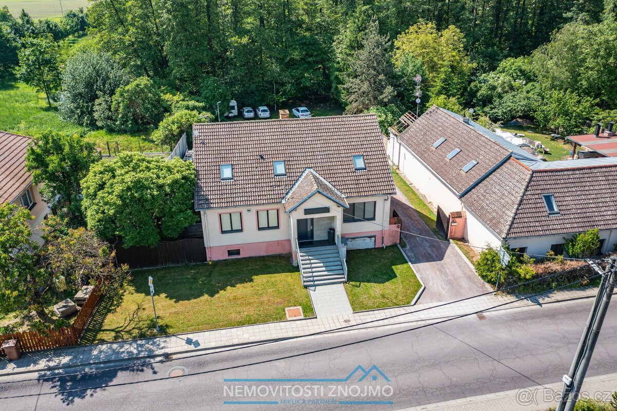 Prodej komerční nemovitosti, provozované jako penzion, pozem