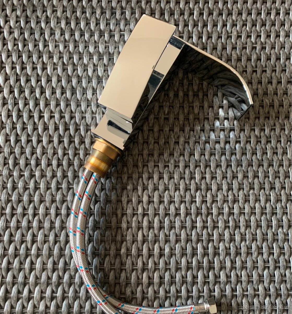 Nová designová umyvadlová baterie