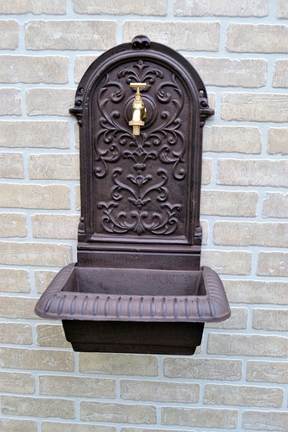 Litinová výlevka - umyvadlo 64 cm - hnědé