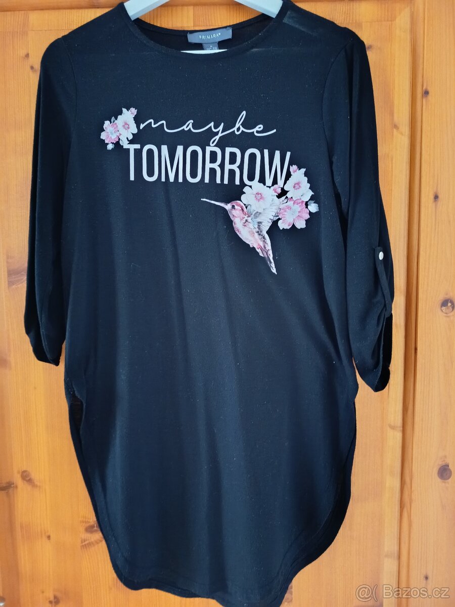 Černá delší halenka