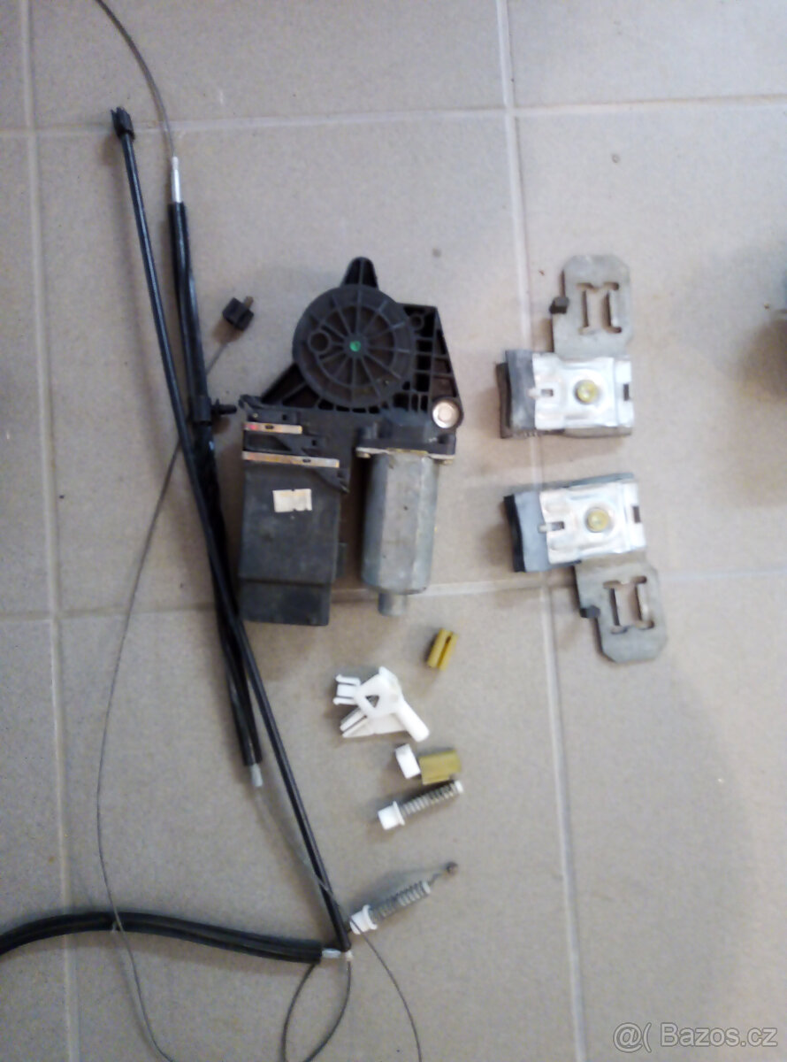 přední stahovačka pravá servo Octavia I