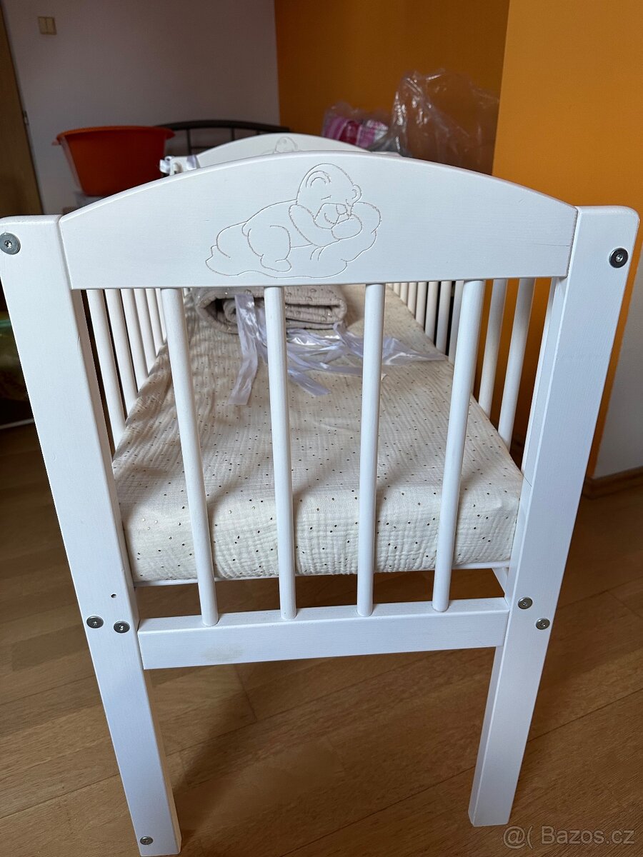 Dětská postýlka včetně matrace