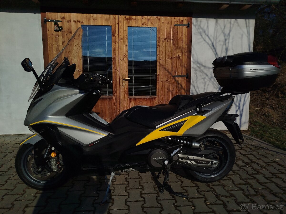 Kymco AK 550