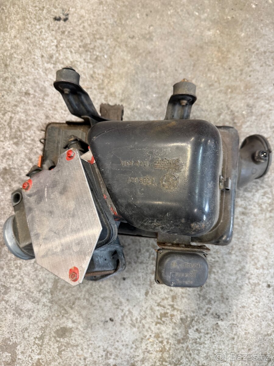 E30 m10b18 Filtr box