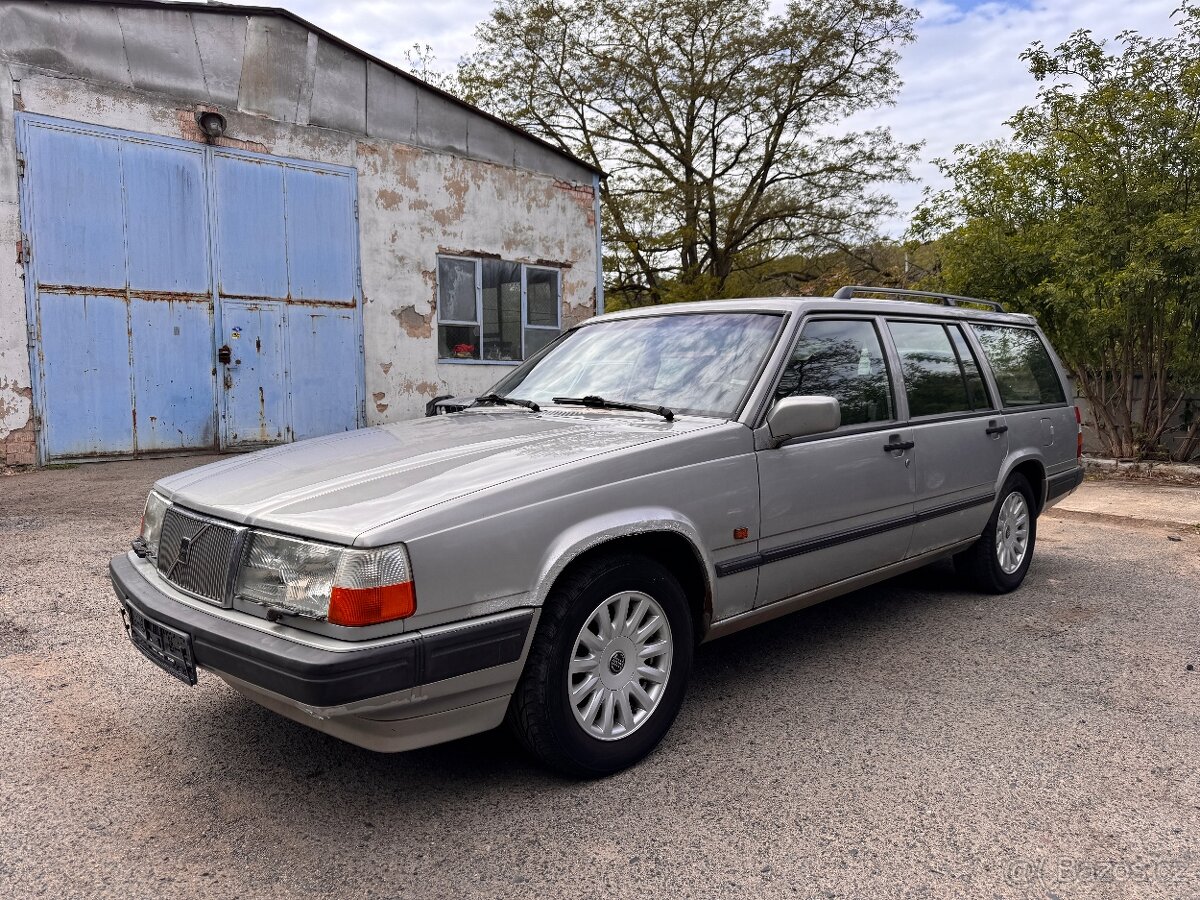 Volvo 945 2.3 turbo kombi