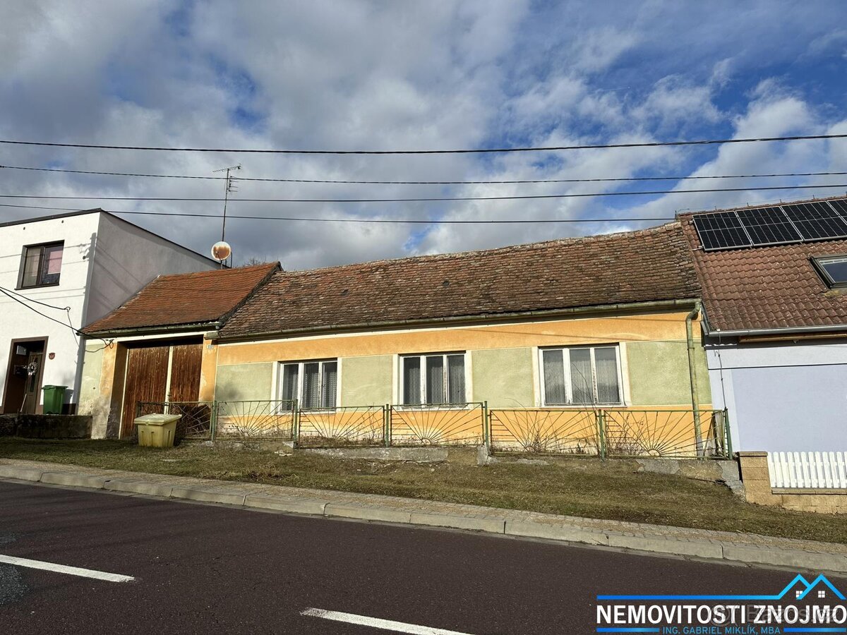 Prodej rodinného domu 3+1 k rekonstrukci, s novým stavebním 
