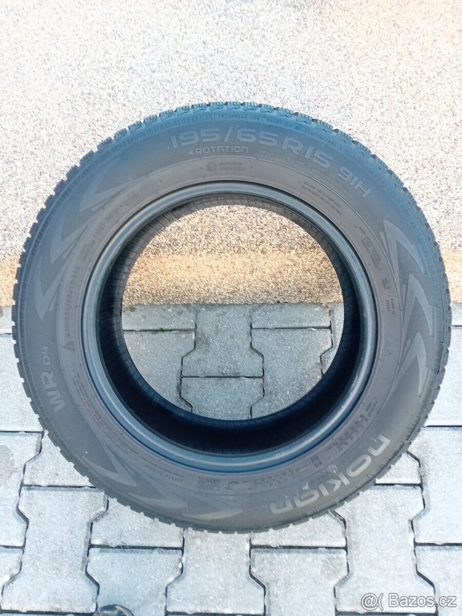 2x zimní pneu Nokian 195/65R15 WRD4