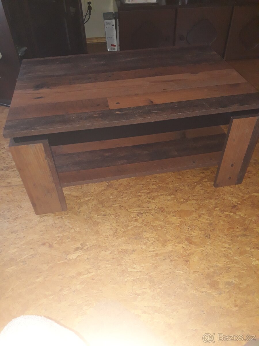 Konferenční stolek, nový a smontovaný.
