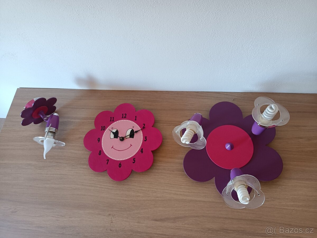 Hodiny, stropní svítidlo, lampa