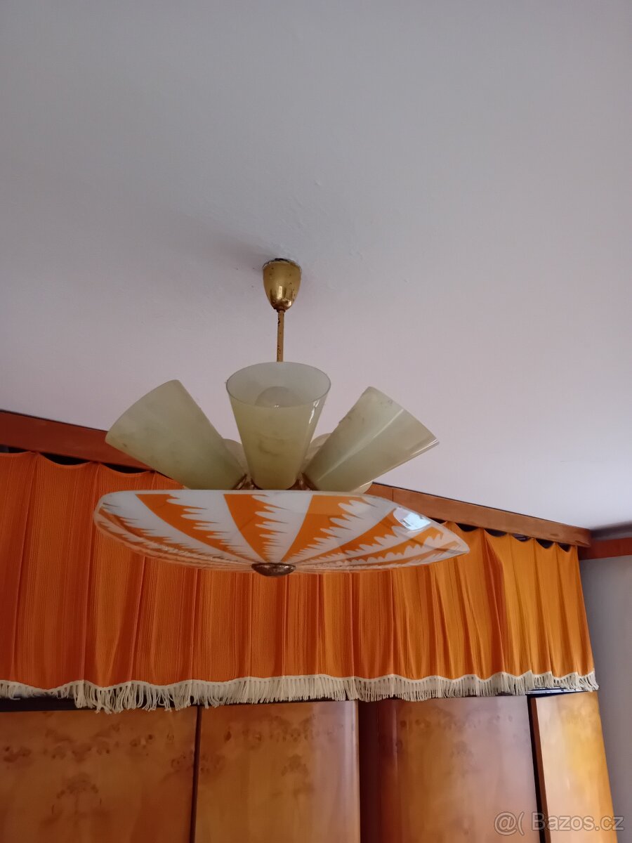 Retro lustr