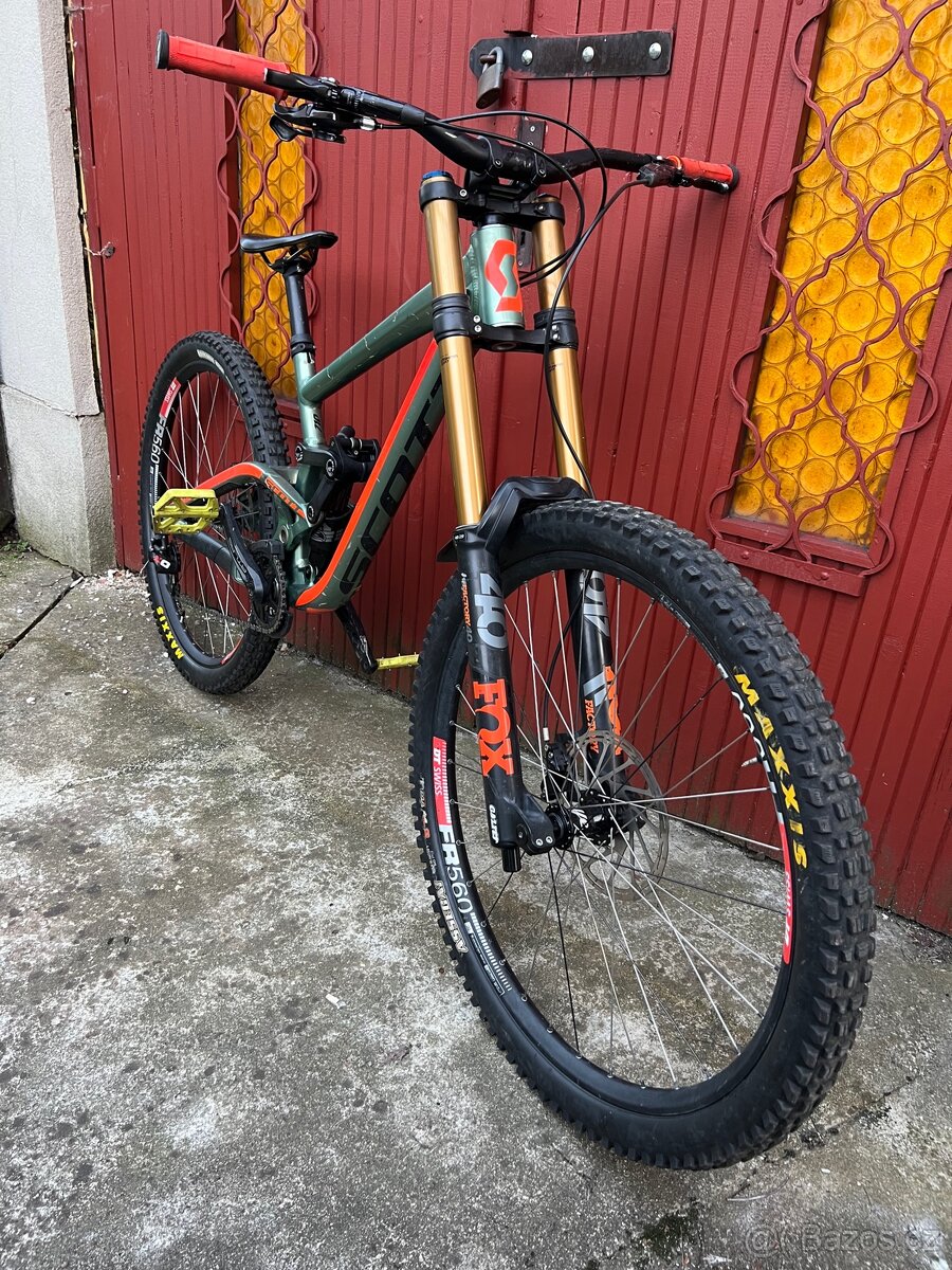 Sjezdové kolo Scott Gambler 710 2019