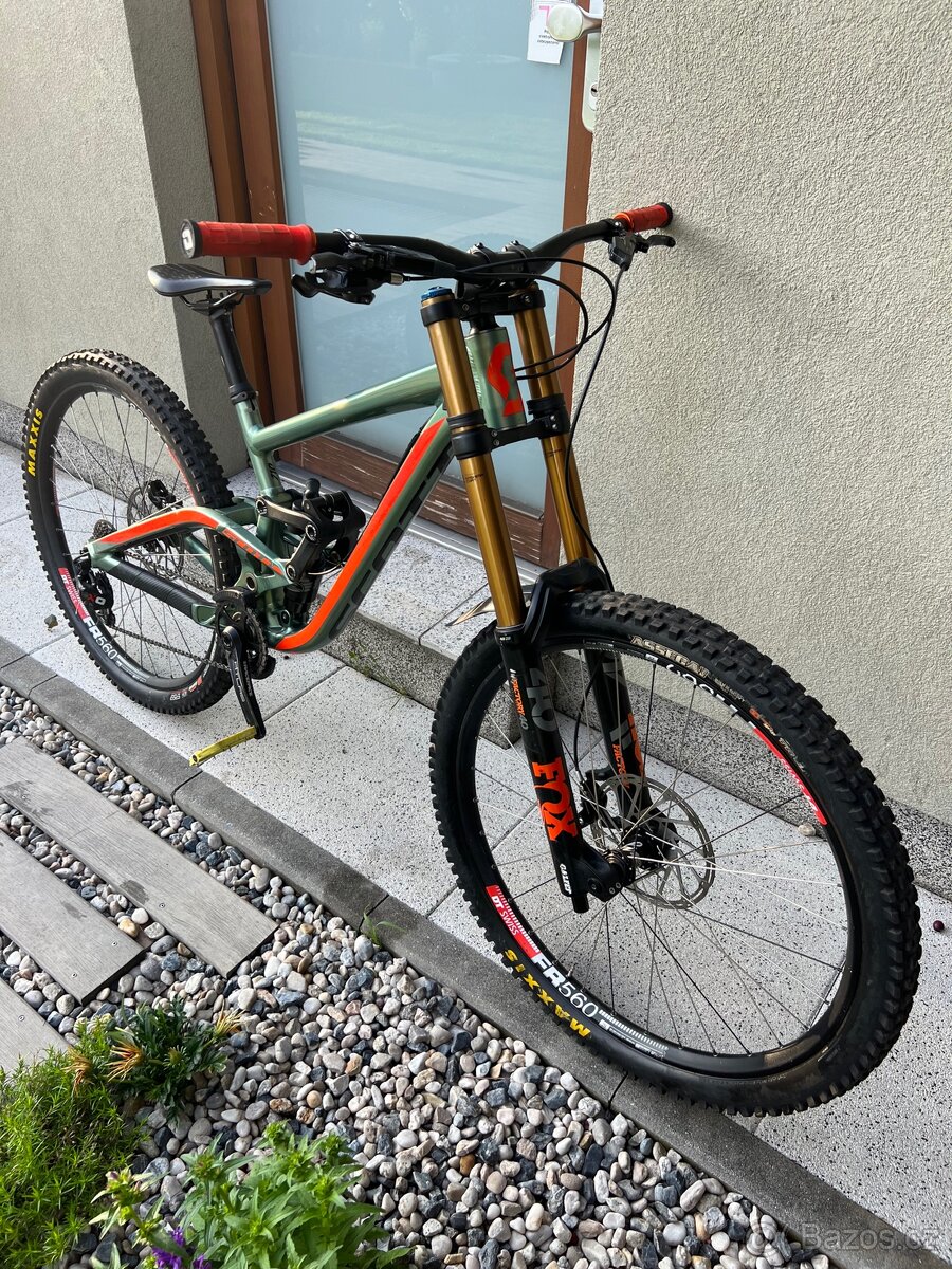Sjezdové kolo Scott Gambler 710 2019