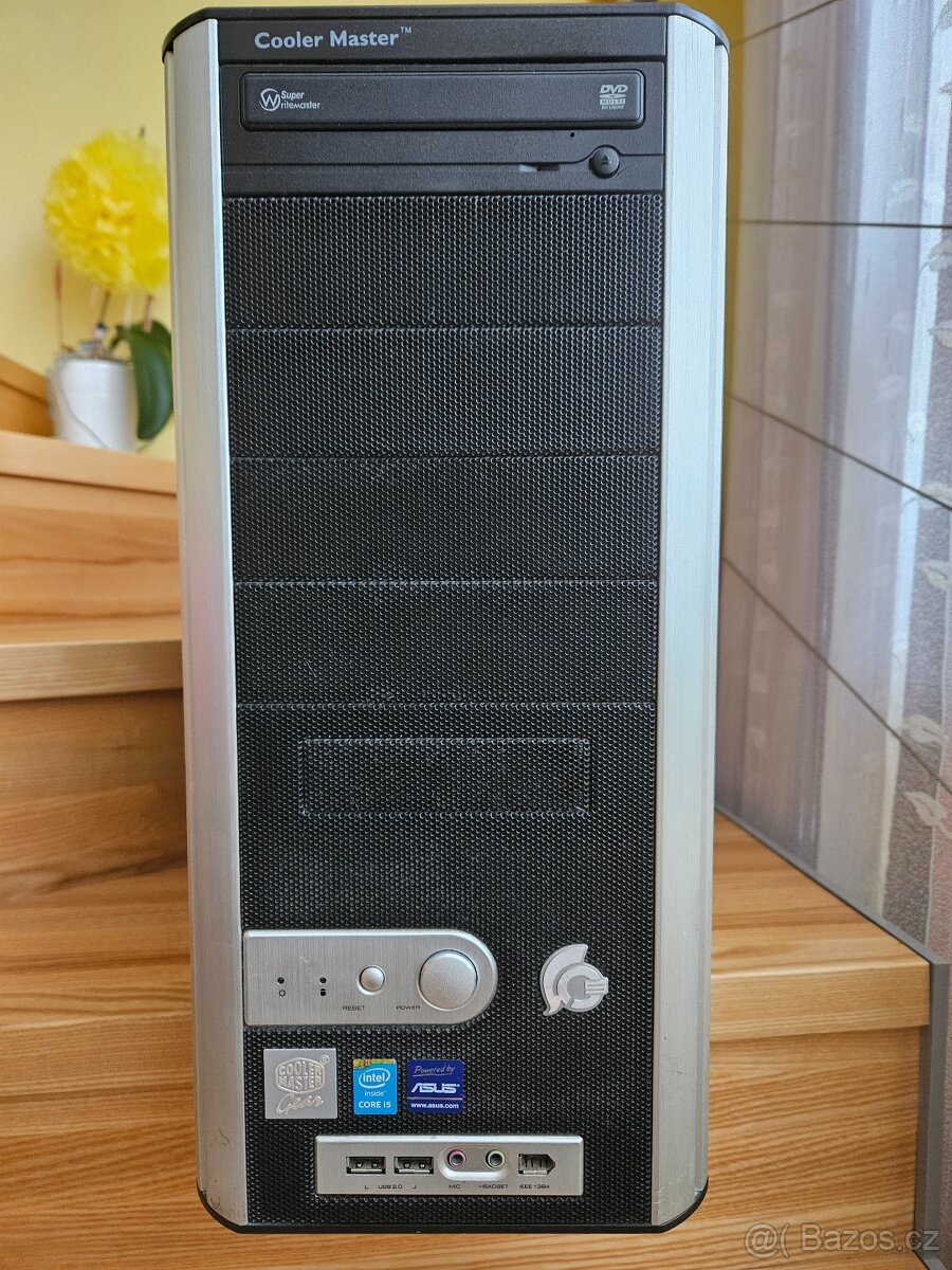 Starší herní počítač
