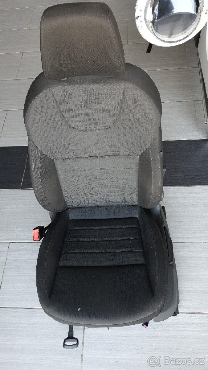 prodam sedacku ridice octavia 3 III style