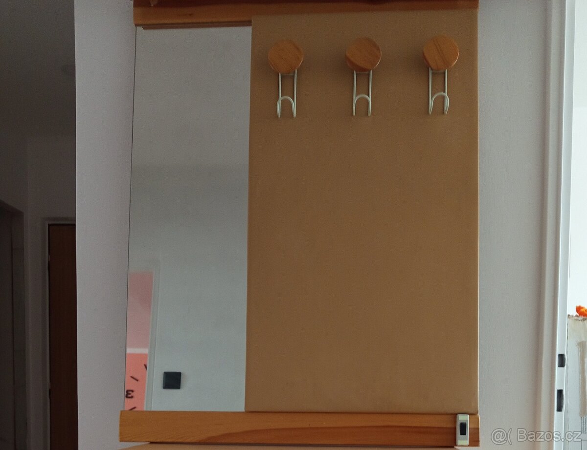 Předsíňová stěna