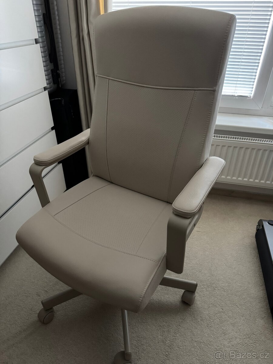 Otočná židle MILLBERGET IKEA