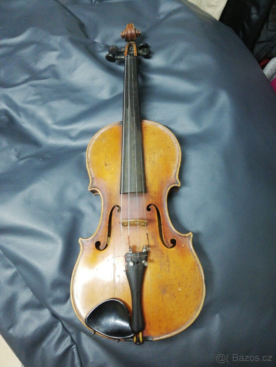 Husle Stradivari