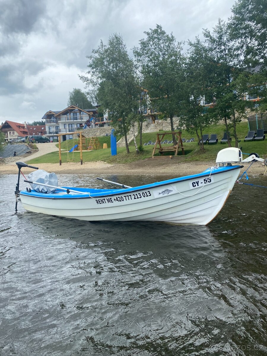 Krásný člun Lipno