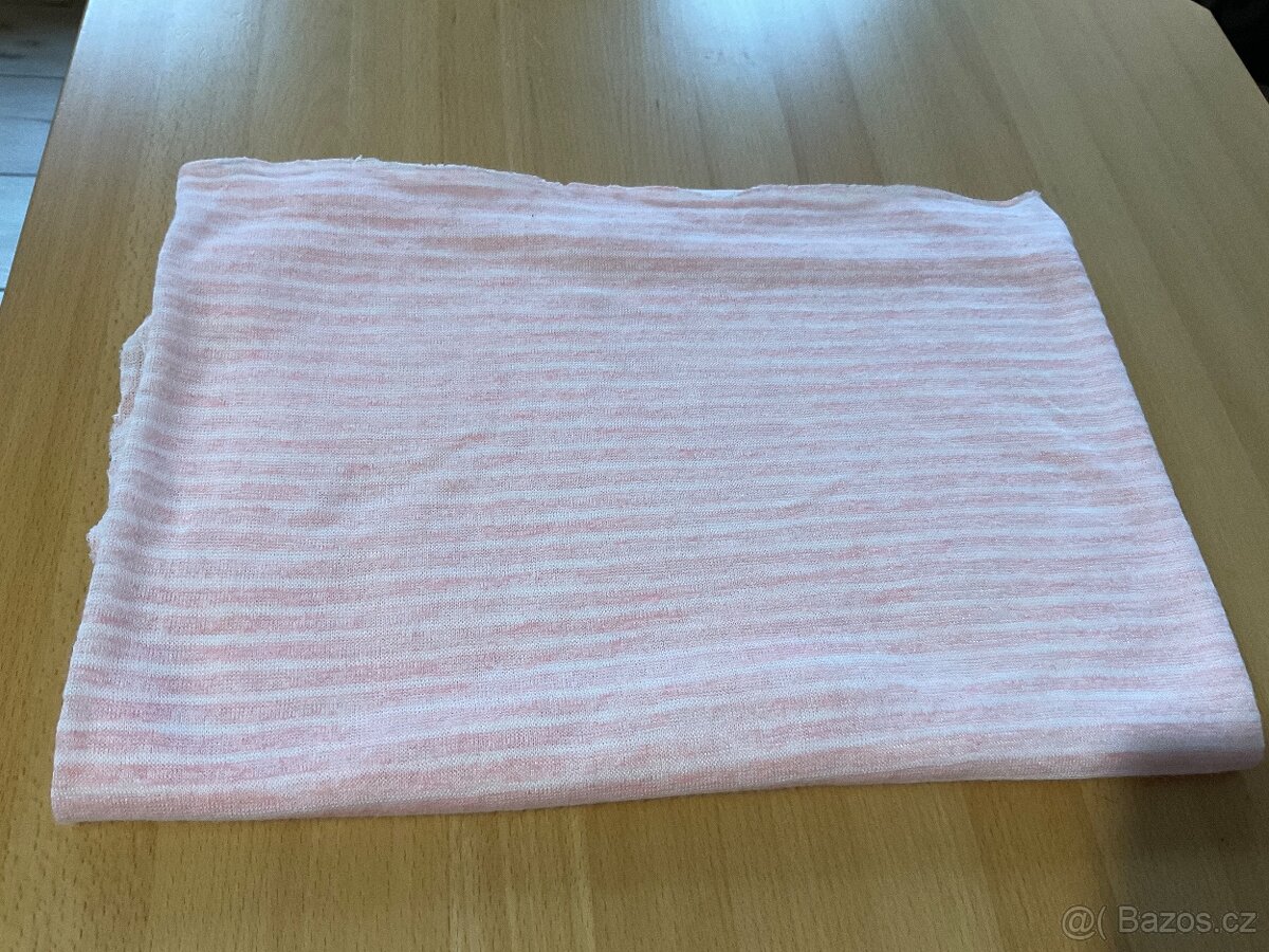 Látka- lehký úplet/ svetrovina-proužky- š.150cm/ d.105 cm