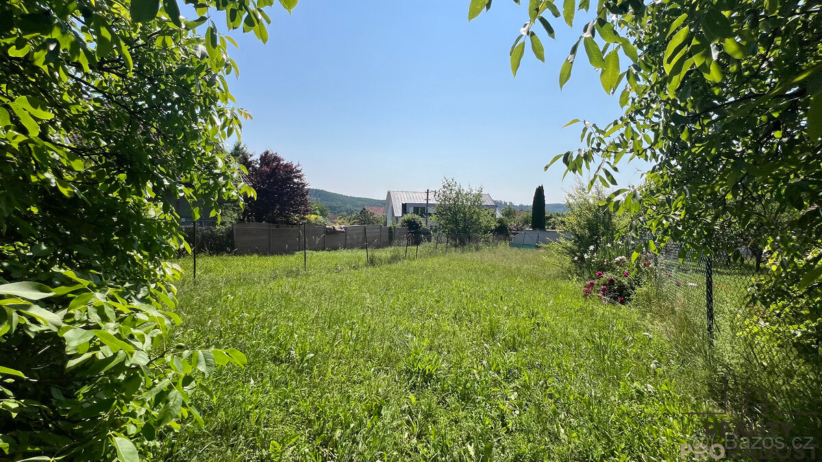 Prodej Stavebního pozemku Svinošice 912 m2
