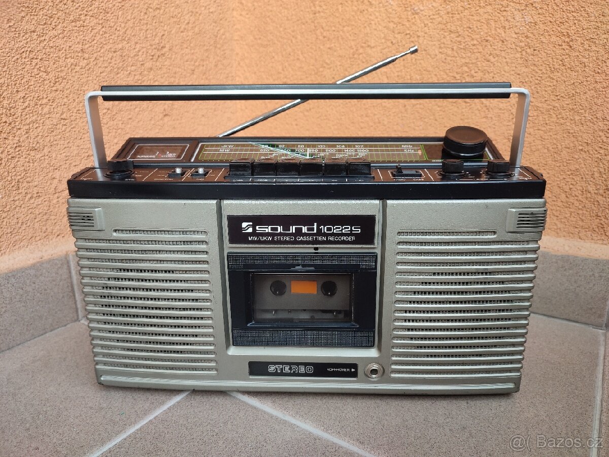 RETRO STEREO RADIO CASSETTE RECORDER SOUND 10225.