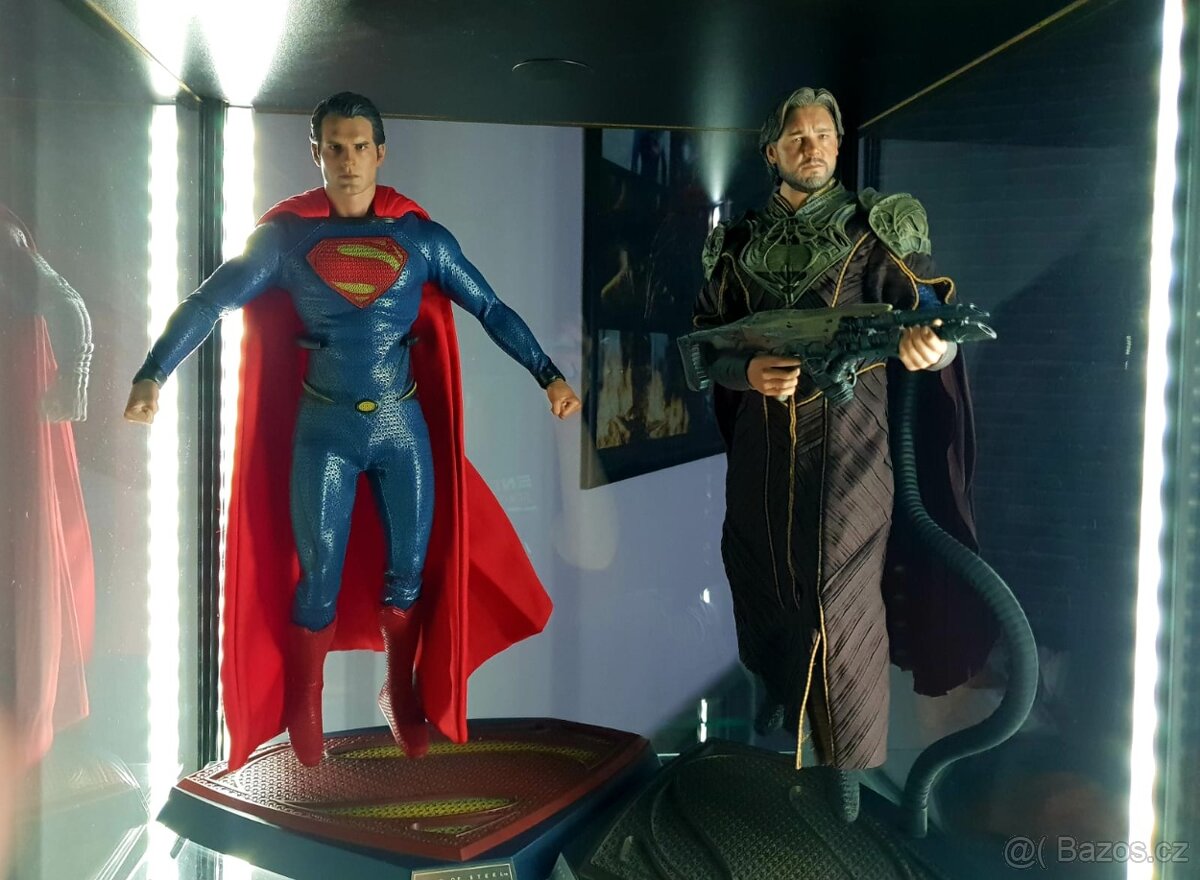 Figurky Hot Toys